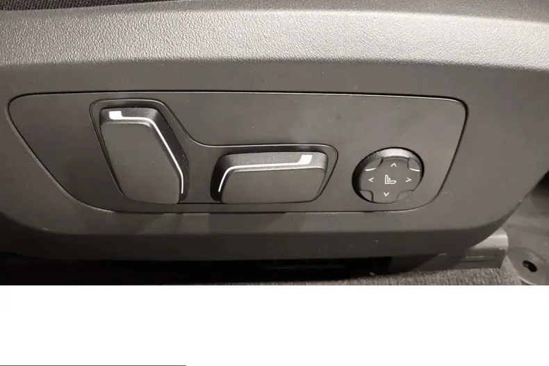 BMW X3 (Seria X) din 2025 cu 11.100 km - oferta BMW218567 - foto 19