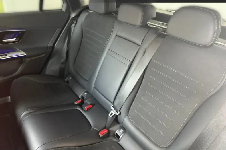 Mercedes-Benz GLC 300 (Clasa GLC) din 2025 cu 19.932 km - oferta MER218611 - foto 13