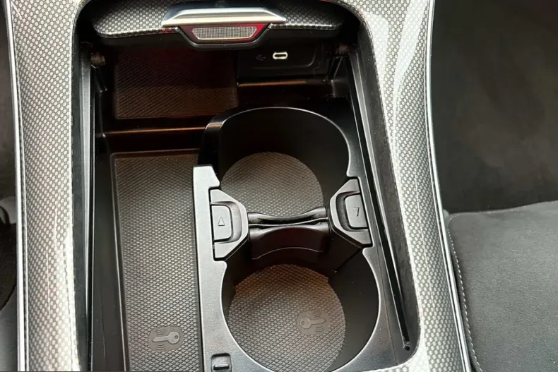Mercedes-Benz C 300 (Clasa C) din 2023 cu 43.200 km - oferta MER218634 - foto 29