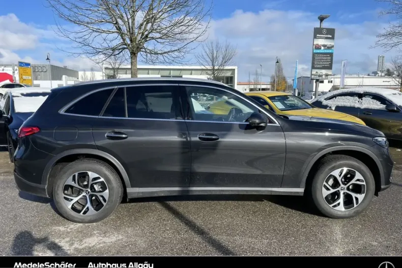 Mercedes-Benz GLC 300 (Clasa GLC) din 2025 cu 19.000 km - oferta MER218637 - foto 4