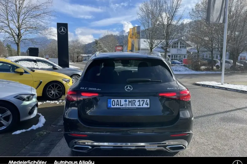 Mercedes-Benz GLC 300 (Clasa GLC) din 2025 cu 19.000 km - oferta MER218637 - foto 6