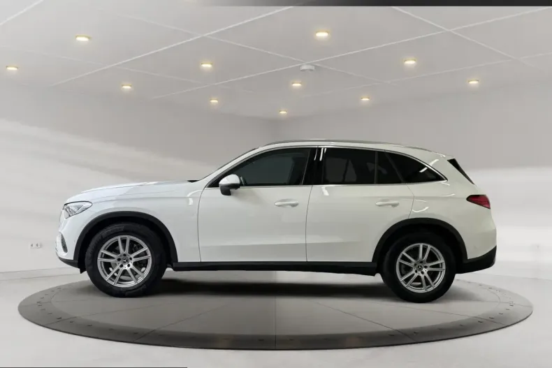 Mercedes-Benz GLC 220 (Clasa GLC) din 2025 cu 11.680 km - oferta MER218639 - foto 2