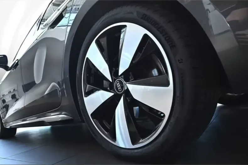 Audi A5 din 2024 cu 12.960 km - oferta AUD218646 - foto 15