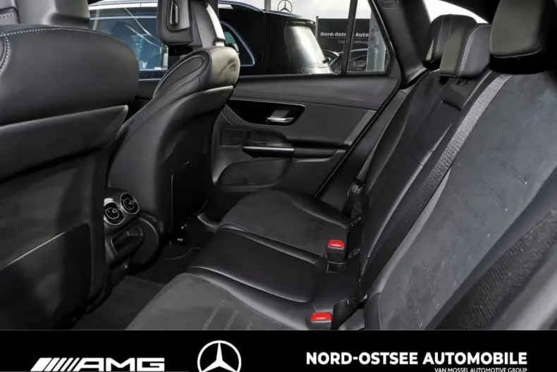 Mercedes-Benz GLC 300 (Clasa GLC) din 2025 cu 9.300 km - oferta MER218649 - foto 12