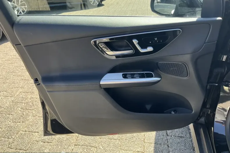 Mercedes-Benz GLC 220 (Clasa GLC) din 2025 cu 35.544 km - oferta MER218660 - foto 14