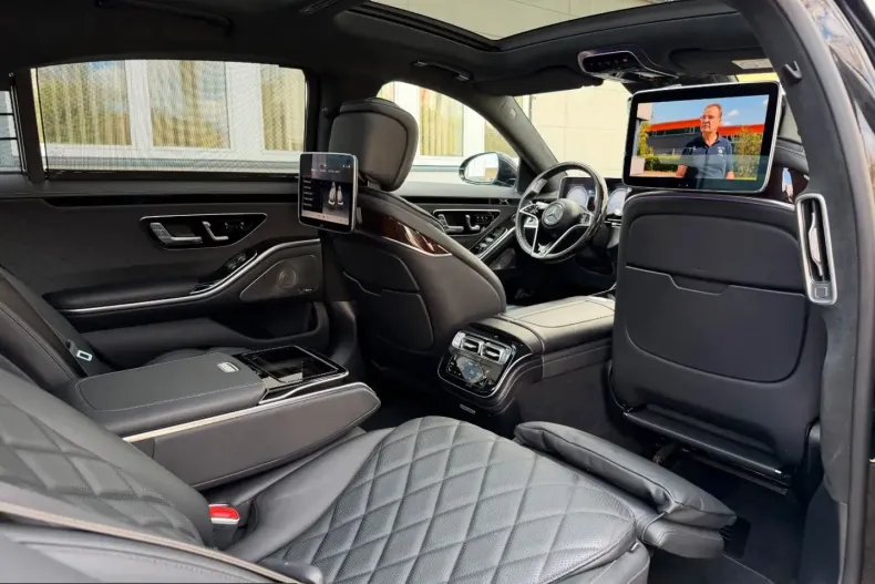 Mercedes-Benz S 580 (Clasa S) din 2024 cu 53.044 km - oferta MER218685 - foto 1