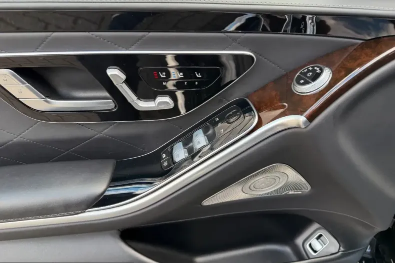 Mercedes-Benz S 580 (Clasa S) din 2024 cu 53.044 km - oferta MER218685 - foto 15