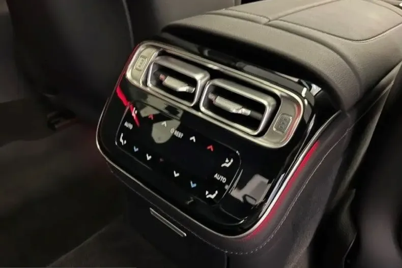 Mercedes-Benz S 580 (Clasa S) din 2025 cu 5.128 km - oferta MER218686 - foto 10
