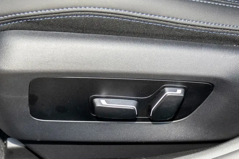 BMW 520 (Seria 5) din 2025 cu 4.561 km - oferta BMW218692 - foto 13