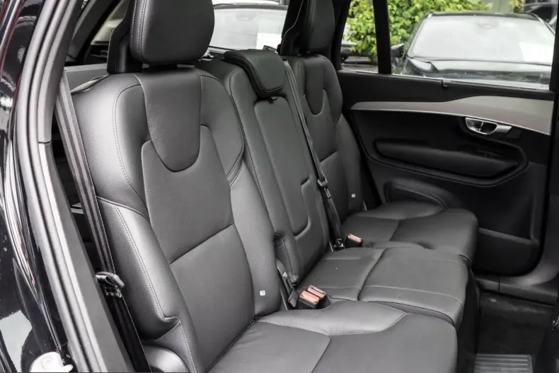 Volvo XC90 din 2024 cu 14.200 km - oferta VOL218701 - foto 5