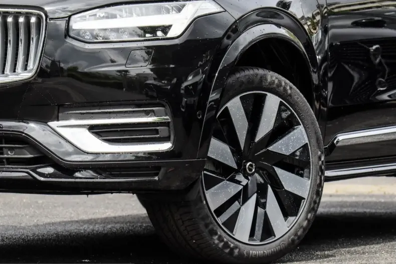 Volvo XC90 din 2024 cu 14.200 km - oferta VOL218701 - foto 6
