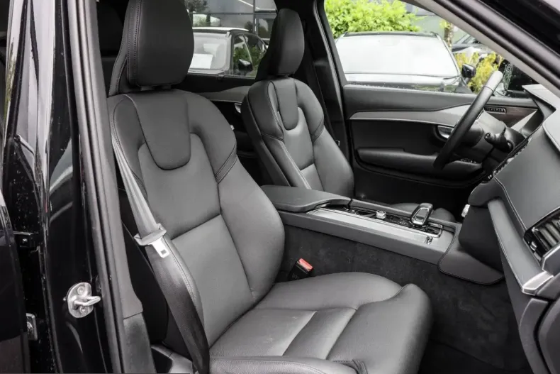 Volvo XC90 din 2024 cu 14.200 km - oferta VOL218701 - foto 7