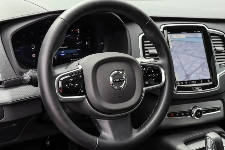 Volvo XC90 din 2024 cu 14.200 km - oferta VOL218701 - foto 10
