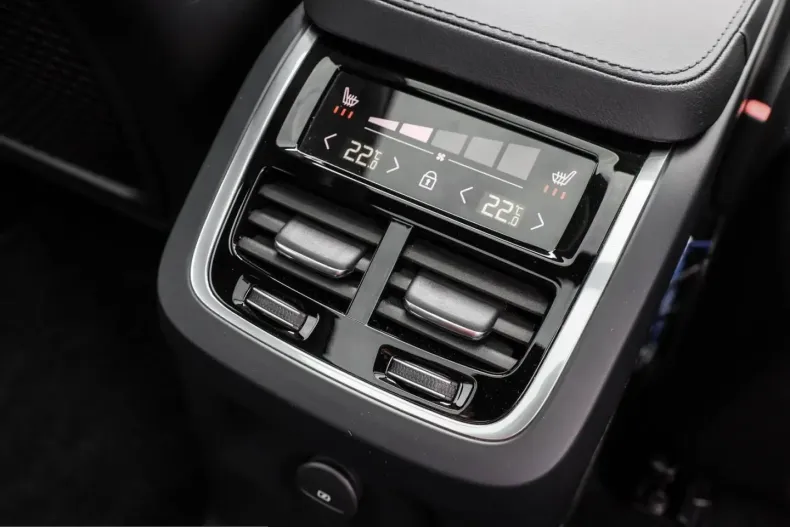 Volvo XC90 din 2024 cu 14.200 km - oferta VOL218701 - foto 16