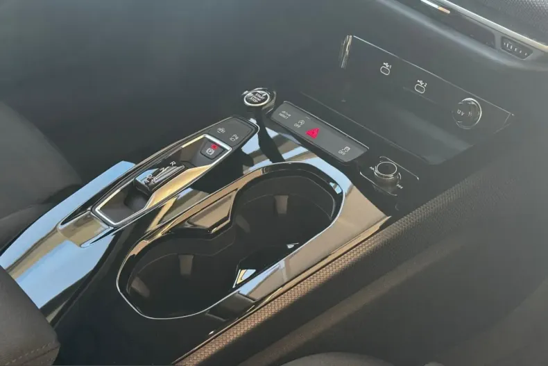 Audi A5 din 2024 cu 5.200 km - oferta AUD218714 - foto 13