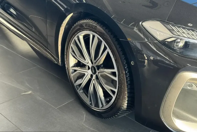 Audi A5 din 2024 cu 5.200 km - oferta AUD218714 - foto 24
