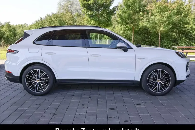 Porsche Cayenne din 2023 cu 10.500 km - oferta POR218715 - foto 4