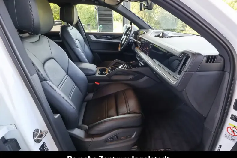 Porsche Cayenne din 2023 cu 10.500 km - oferta POR218715 - foto 12