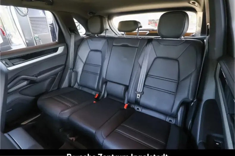 Porsche Cayenne din 2023 cu 10.500 km - oferta POR218715 - foto 15