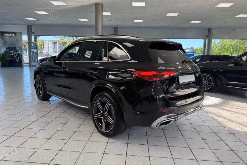 Mercedes-Benz GLC 300 (Clasa GLC) din 2022 cu 38.276 km - oferta MER218722 - foto 4