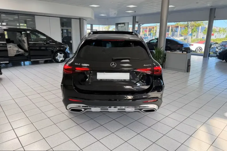Mercedes-Benz GLC 300 (Clasa GLC) din 2022 cu 38.276 km - oferta MER218722 - foto 5