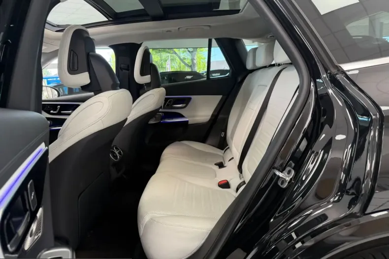 Mercedes-Benz GLC 300 (Clasa GLC) din 2022 cu 38.276 km - oferta MER218722 - foto 21