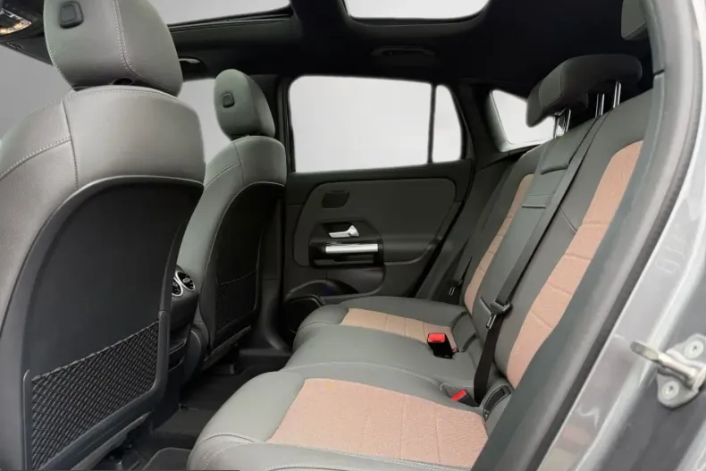 Mercedes-Benz EQA din 2022 cu 9.200 km - oferta MER218752 - foto 16