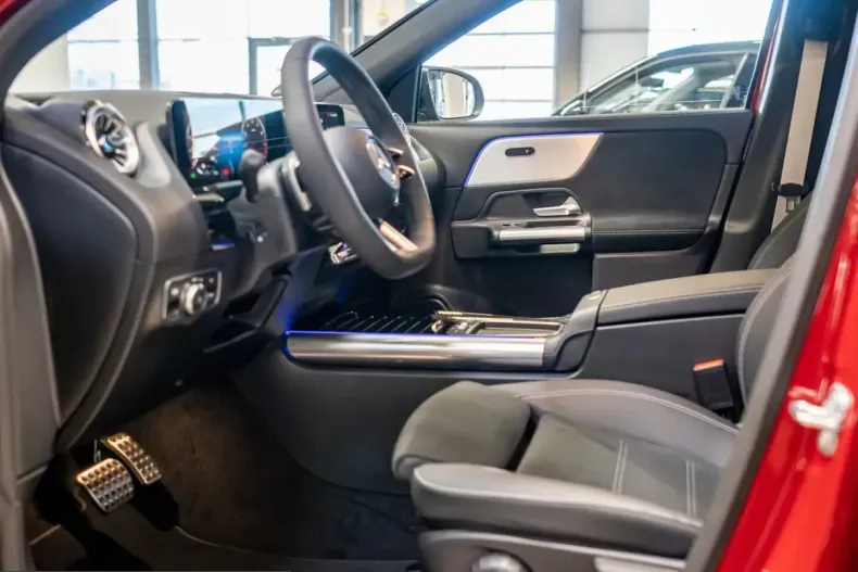 Mercedes-Benz GLA 200 (Clasa GLA) din 2026 cu 14.600 km - oferta MER218753 - foto 5