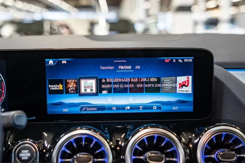 Mercedes-Benz GLA 200 (Clasa GLA) din 2026 cu 14.600 km - oferta MER218753 - foto 8