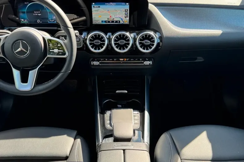 Mercedes-Benz EQA din 2022 cu 19.264 km - oferta MER218770 - foto 16