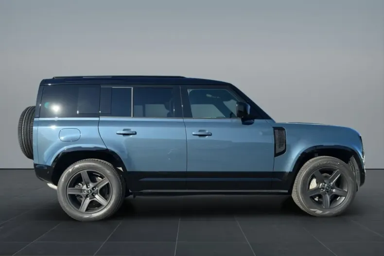 Land Rover Defender din 2025 cu 24.650 km - oferta LAN218790 - foto 2