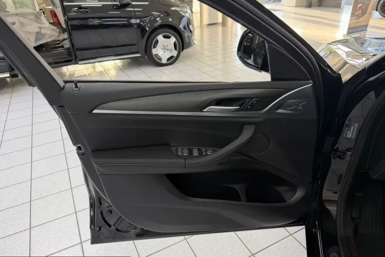 BMW X4 (Seria X) din 2025 cu 2.497 km - oferta BMW218793 - foto 7
