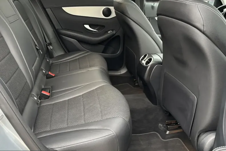 Mercedes-Benz GLC 300 (Clasa GLC) din 2021 cu 59.705 km - oferta MER218801 - foto 17