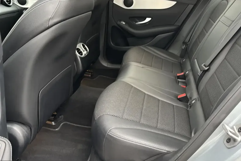 Mercedes-Benz GLC 300 (Clasa GLC) din 2021 cu 59.705 km - oferta MER218801 - foto 18