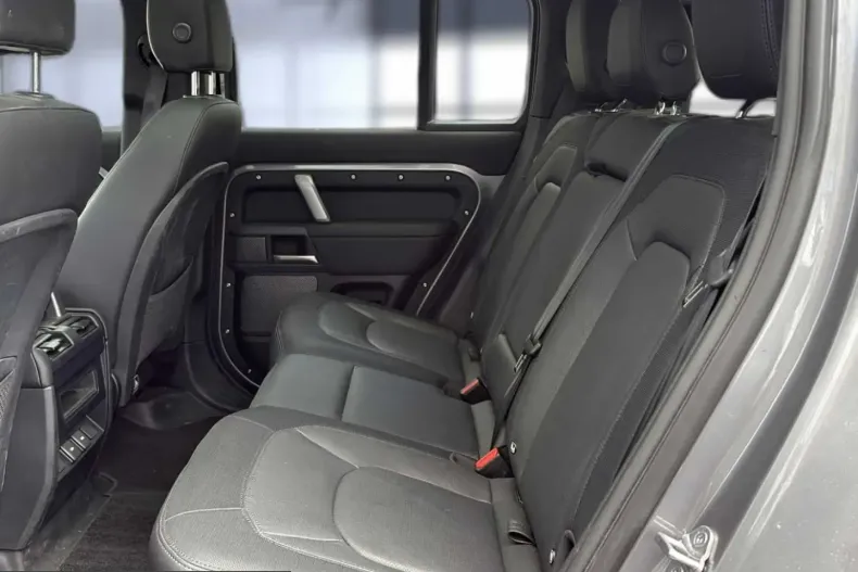 Land Rover Defender din 2024 cu 41.684 km - oferta LAN218806 - foto 6