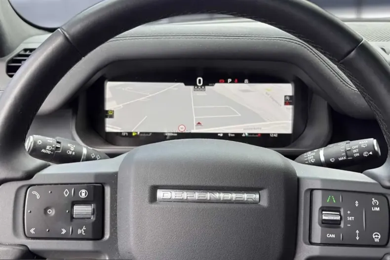 Land Rover Defender din 2024 cu 41.684 km - oferta LAN218806 - foto 7