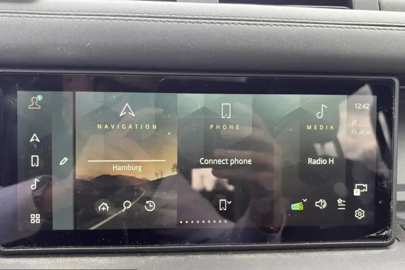 Land Rover Defender din 2024 cu 41.684 km - oferta LAN218806 - foto 8