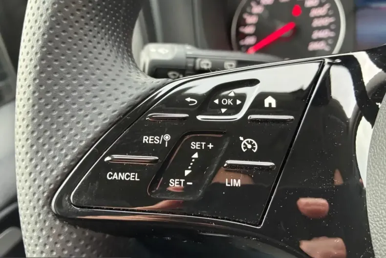Mercedes-Benz Vito din 2024 cu 18.097 km - oferta MER218808 - foto 20