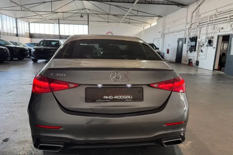 Mercedes-Benz C 300 (Clasa C) din 2022 cu 53.860 km - oferta MER218810 - foto 12