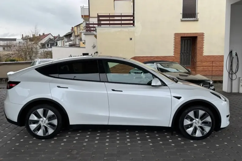 Tesla Model Y din 2023 cu 100.000 km - oferta TES218814 - foto 9