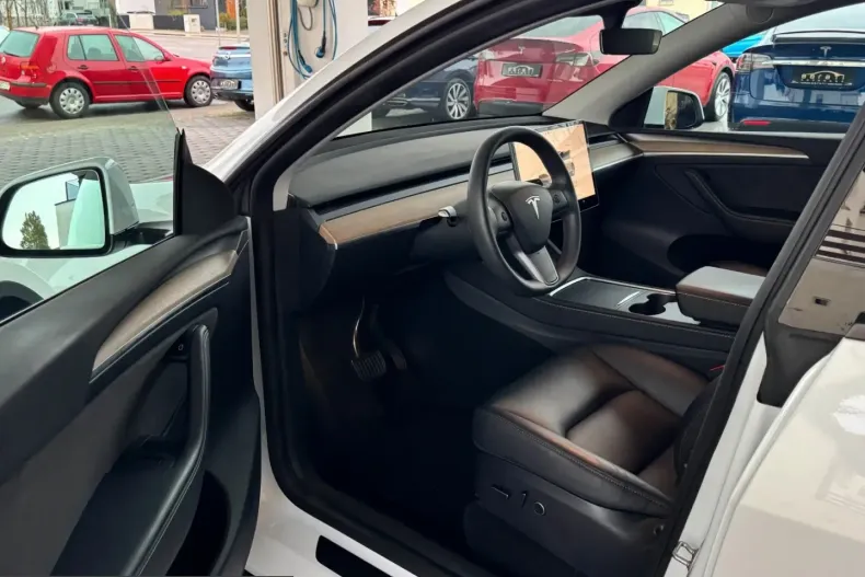Tesla Model Y din 2023 cu 100.000 km - oferta TES218814 - foto 19