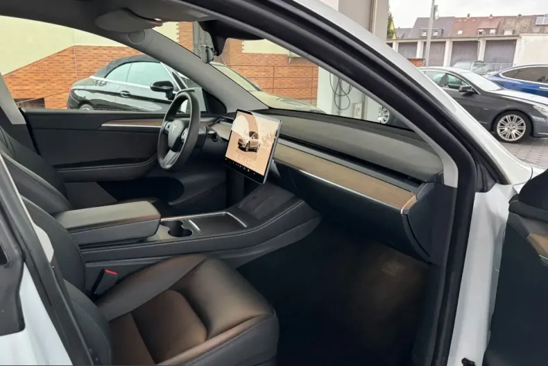 Tesla Model Y din 2023 cu 100.000 km - oferta TES218814 - foto 21