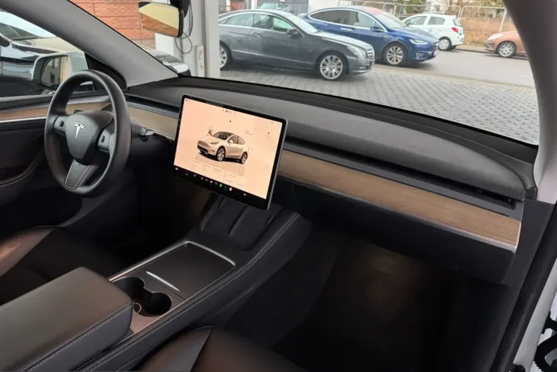 Tesla Model Y din 2023 cu 100.000 km - oferta TES218814 - foto 22