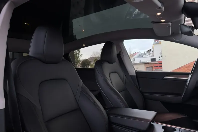 Tesla Model Y din 2022 cu 63.000 km - oferta TES218816 - foto 17