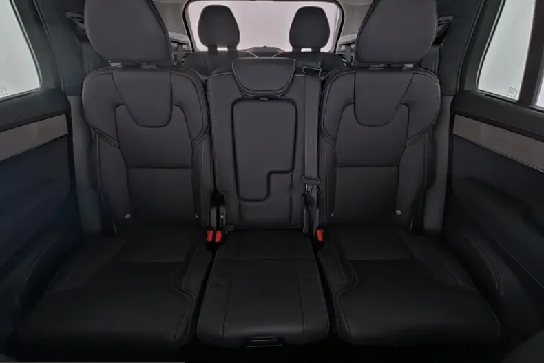 Volvo XC90 din 2025 cu 27.700 km - oferta VOL218835 - foto 14