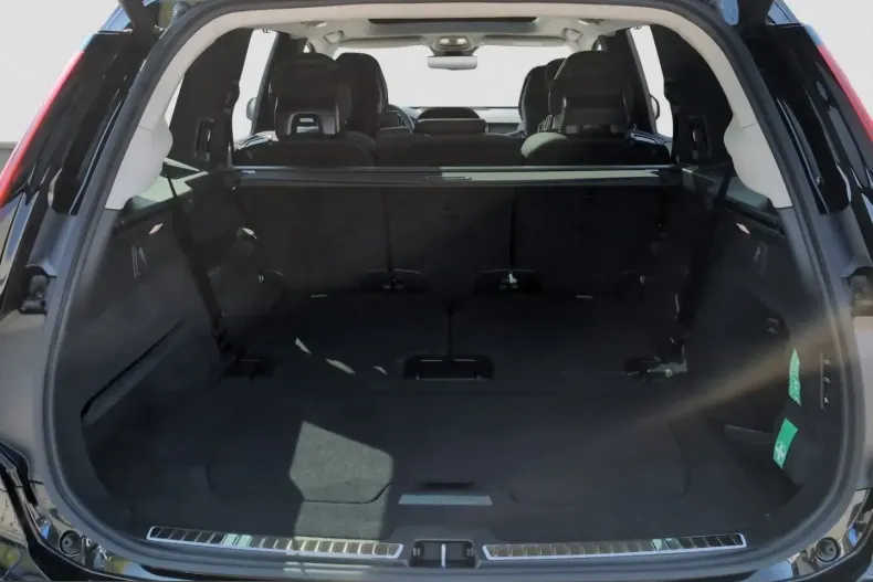 Volvo XC90 din 2025 cu 47.990 km - oferta VOL218836 - foto 13