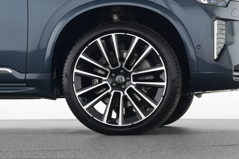 Volvo XC90 din 2025 cu 28.250 km - oferta VOL218837 - foto 22