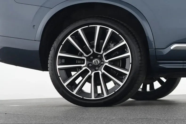 Volvo XC90 din 2025 cu 28.250 km - oferta VOL218837 - foto 23