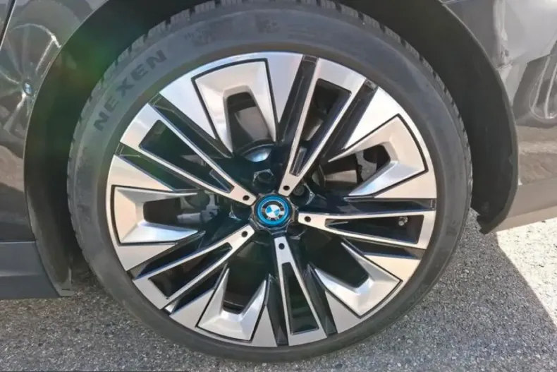 BMW 550 (Seria 5) din 2024 cu 42.573 km - oferta BMW218838 - foto 18