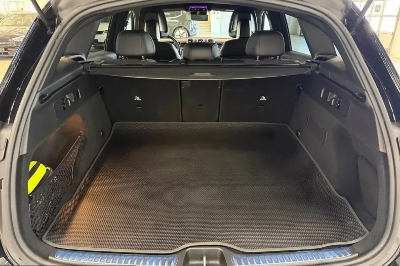 Mercedes-Benz GLC 200 (Clasa GLC) din 2025 cu 25.231 km - oferta MER218841 - foto 6